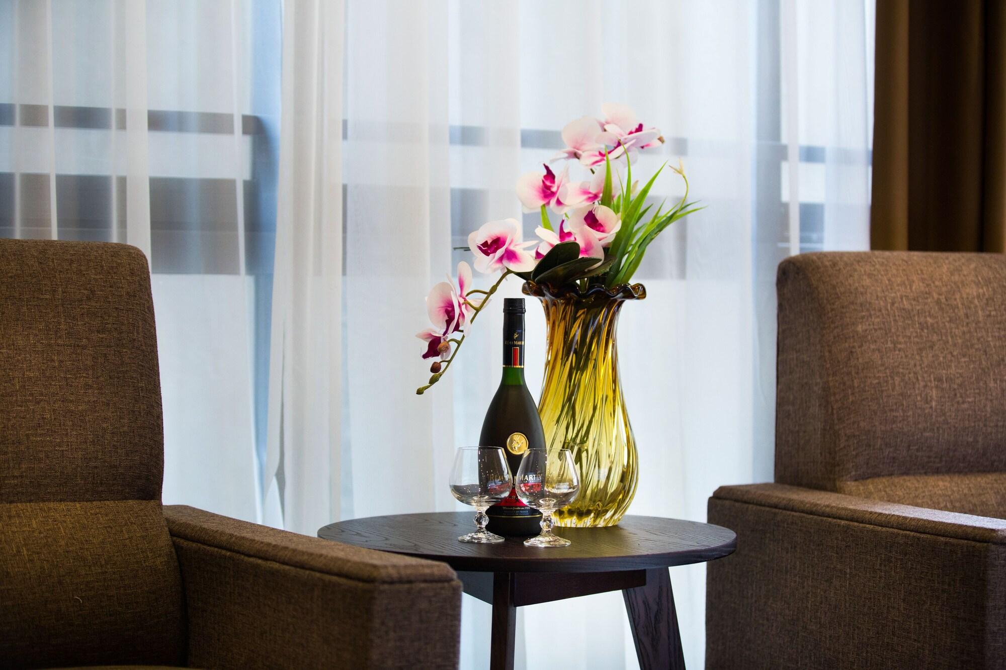 My Linh Hotel Hanoi Esterno foto